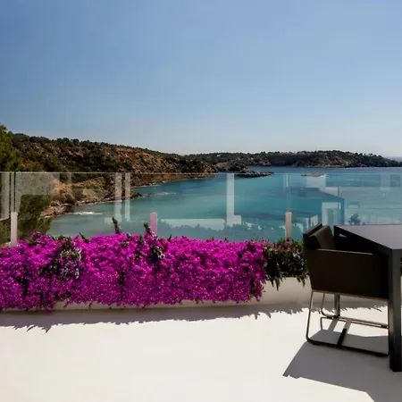 Villa Delux 5 Bedroom Villa *