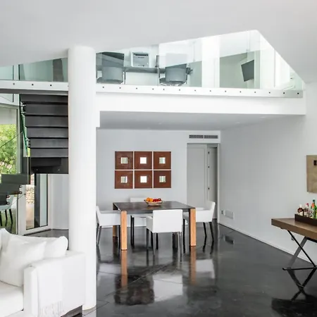 Delux 5 Bedroom Villa